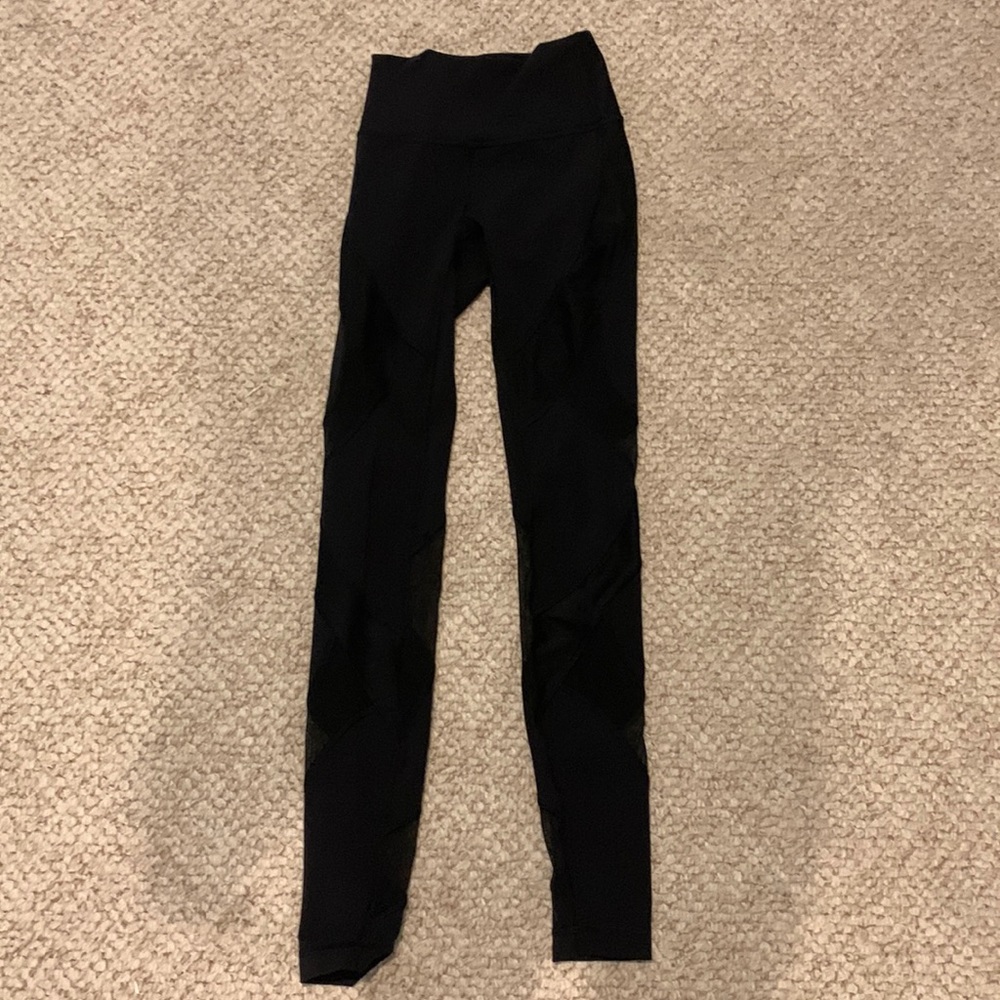 black lululemon leggings